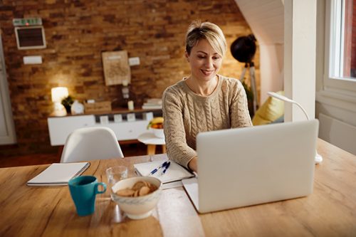 Télétravail : deux jours par semaine contribuent à une meilleure santé mentale